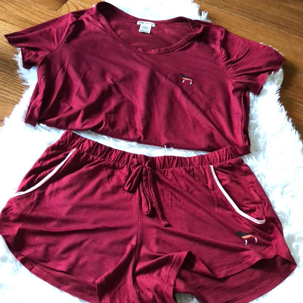 PINK VICTORIA’s SECRET SLEEP SET